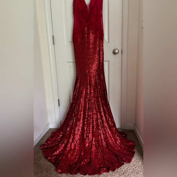 JOVANI RED FLORAL DRESS (4) - Picture 4 of 8